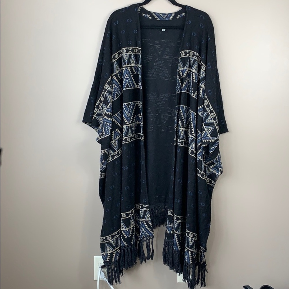 Urban Outfitters Black and Beige Patterned Sweater